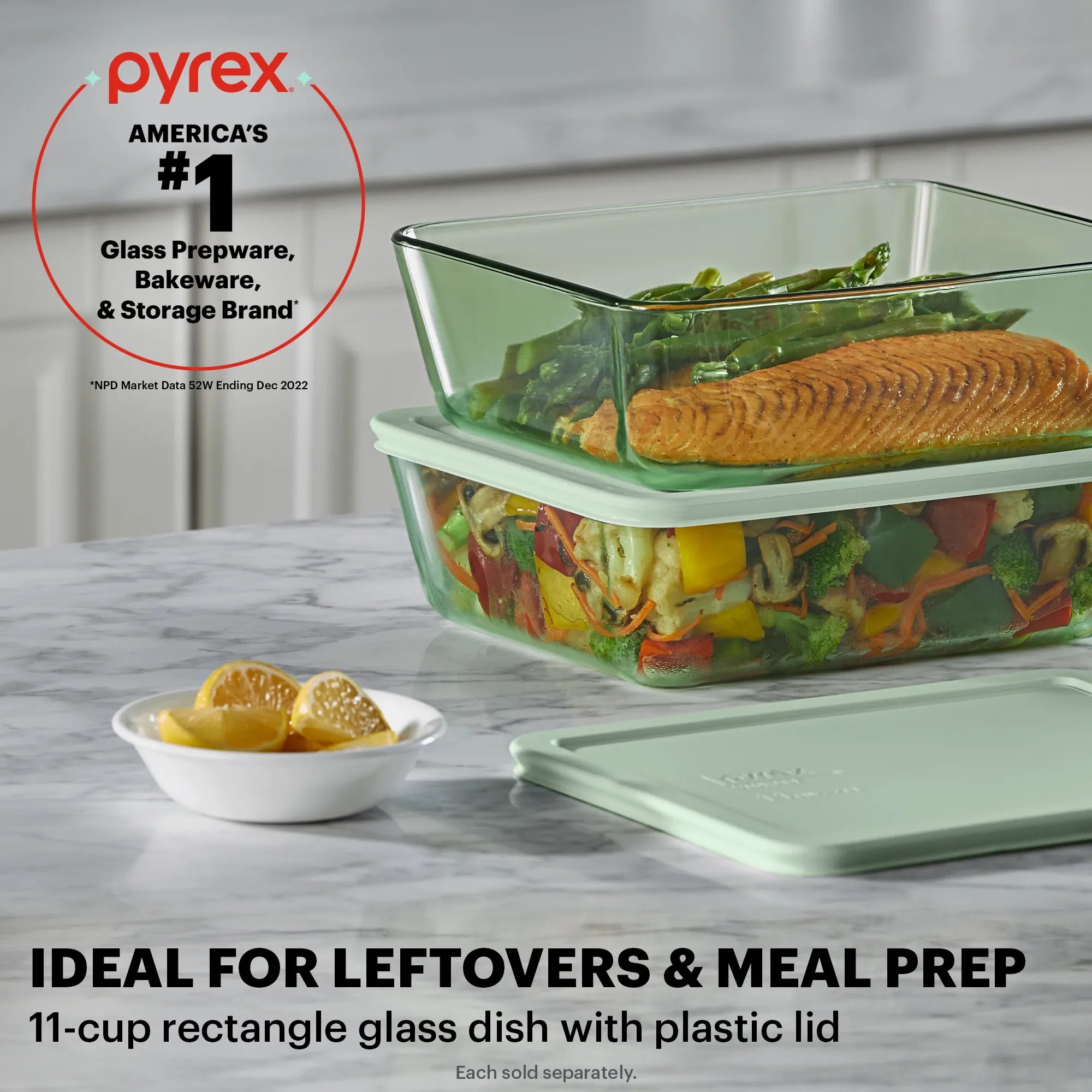 Pyrex® Simply Store® Tinted 11-cup Rectangle Storage with Green Plastic Lid - Image 2